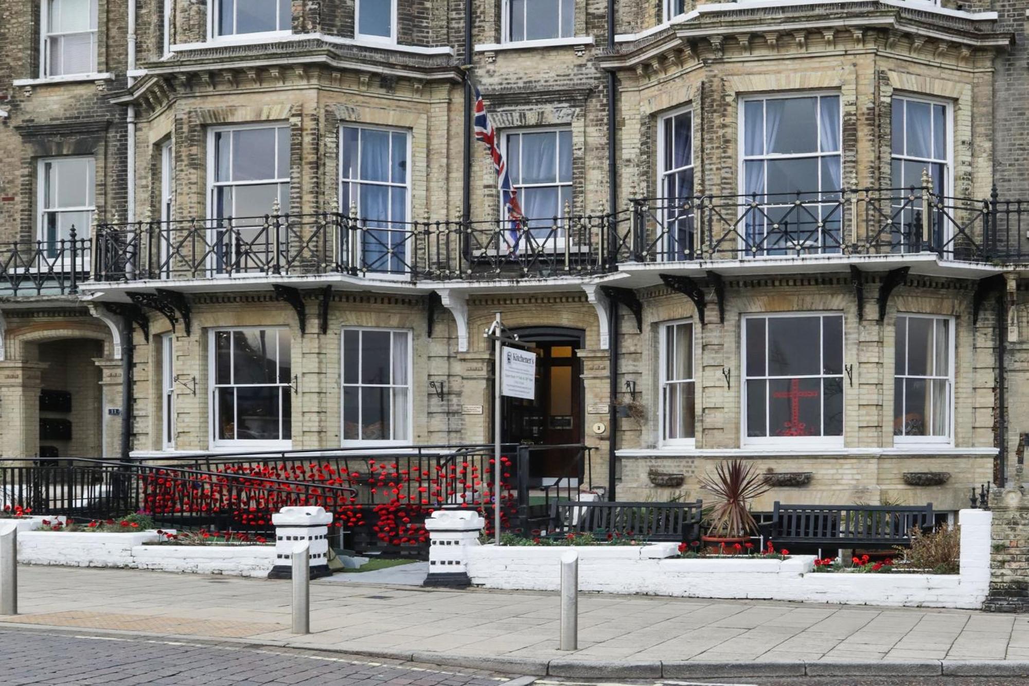 Oyo Lord Kitcheners Guest House Lowestoft Exterior foto